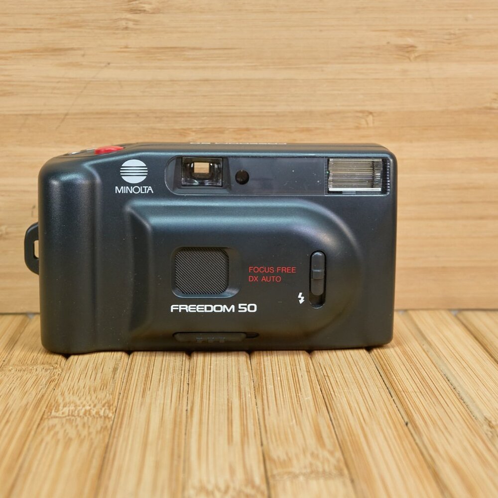 Minolta Freedom 50, Focus Free DX Auto, Point And Shoot 35mm Film Camera